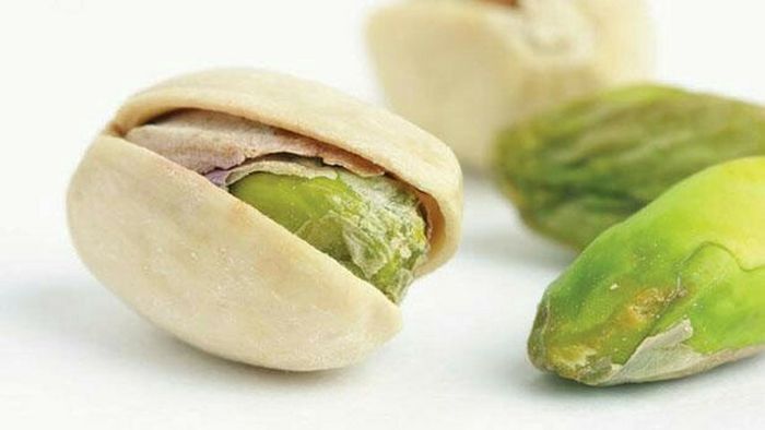 Kacang Pistachio rasa Asin ( Matang ) USA Produk 500g / Kacang Arab