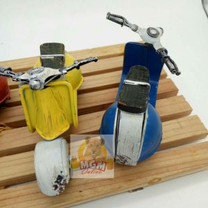 HANDMADE Pajangan Miniatur vespa / Motor vespa Klasik