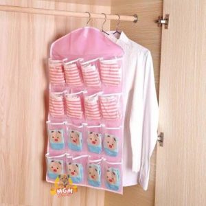 Kantong lemari tempat menyimpan celana dalam atau kaos kaki pouch