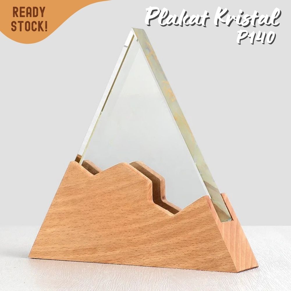 P140 Plakat kristal dengan kayu 20x18cm piagam penghargaan award